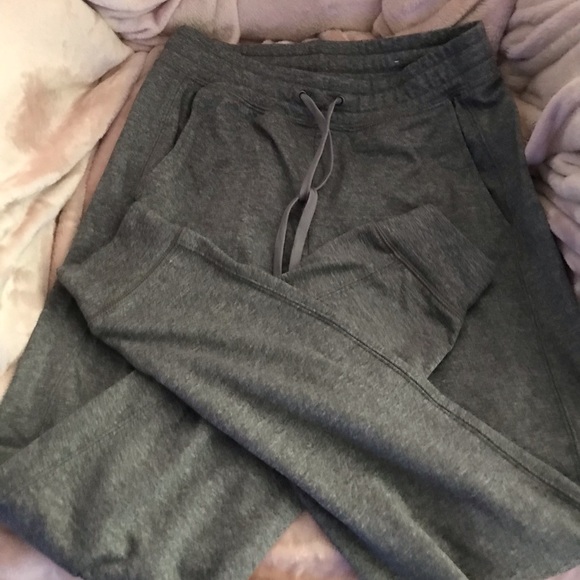 American Eagle joggers - Picture 3 of 11